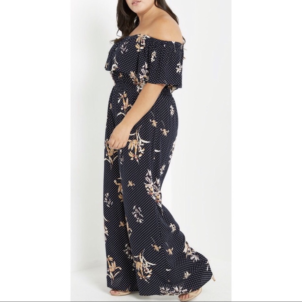 Navy Mustard Off-the-shoulder jump…